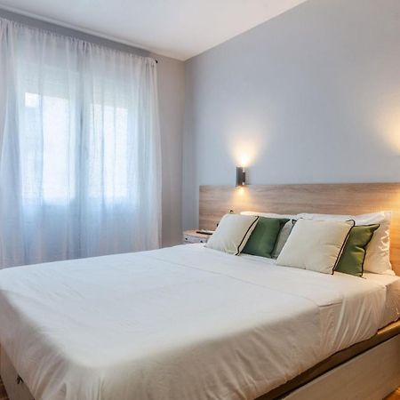 Cervantes Luxury Apartment Malaga Bagian luar foto