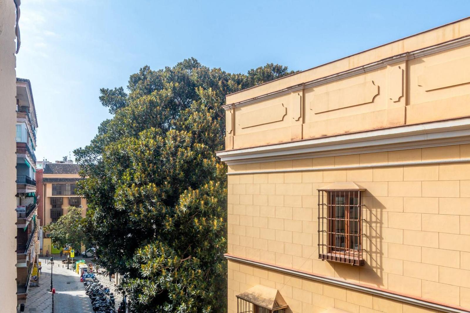 Cervantes Luxury Apartment Malaga Bagian luar foto